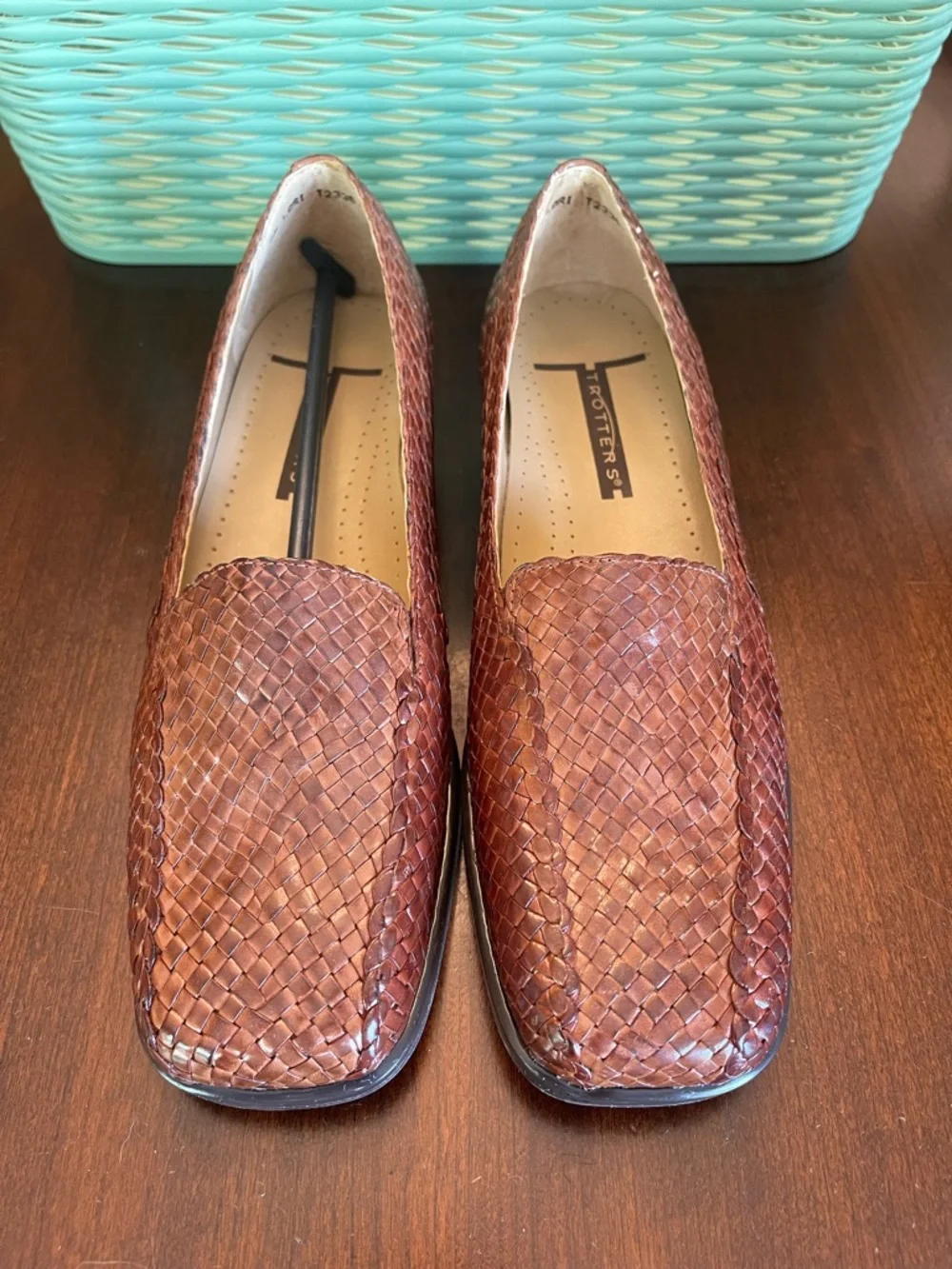 Trotters Lori Womens Brown Leather Woven Slip On Loafers, SZ 8 - Picture 4 of 7